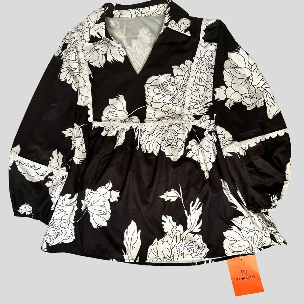 Elegant Black and White Floral Blouse - Picture 7 of 9